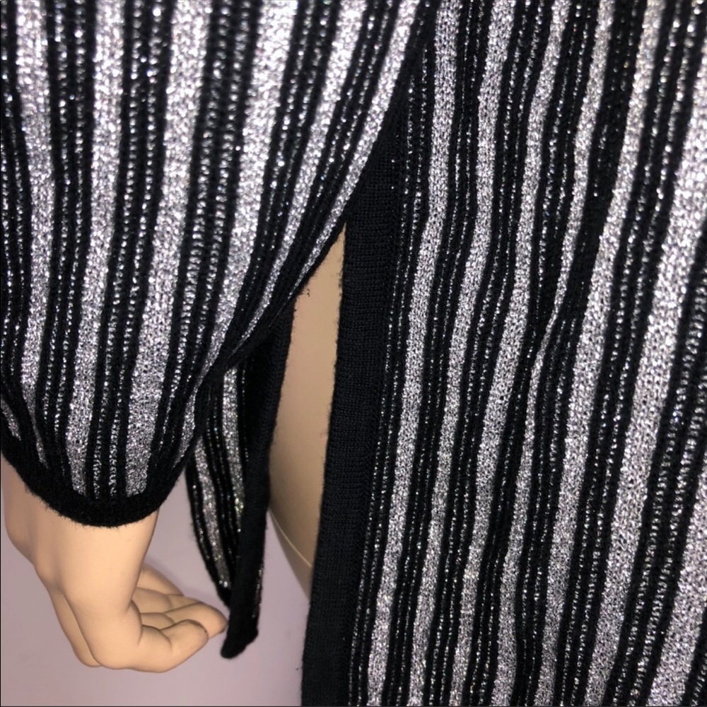 Sweater - Picture 4 of 7